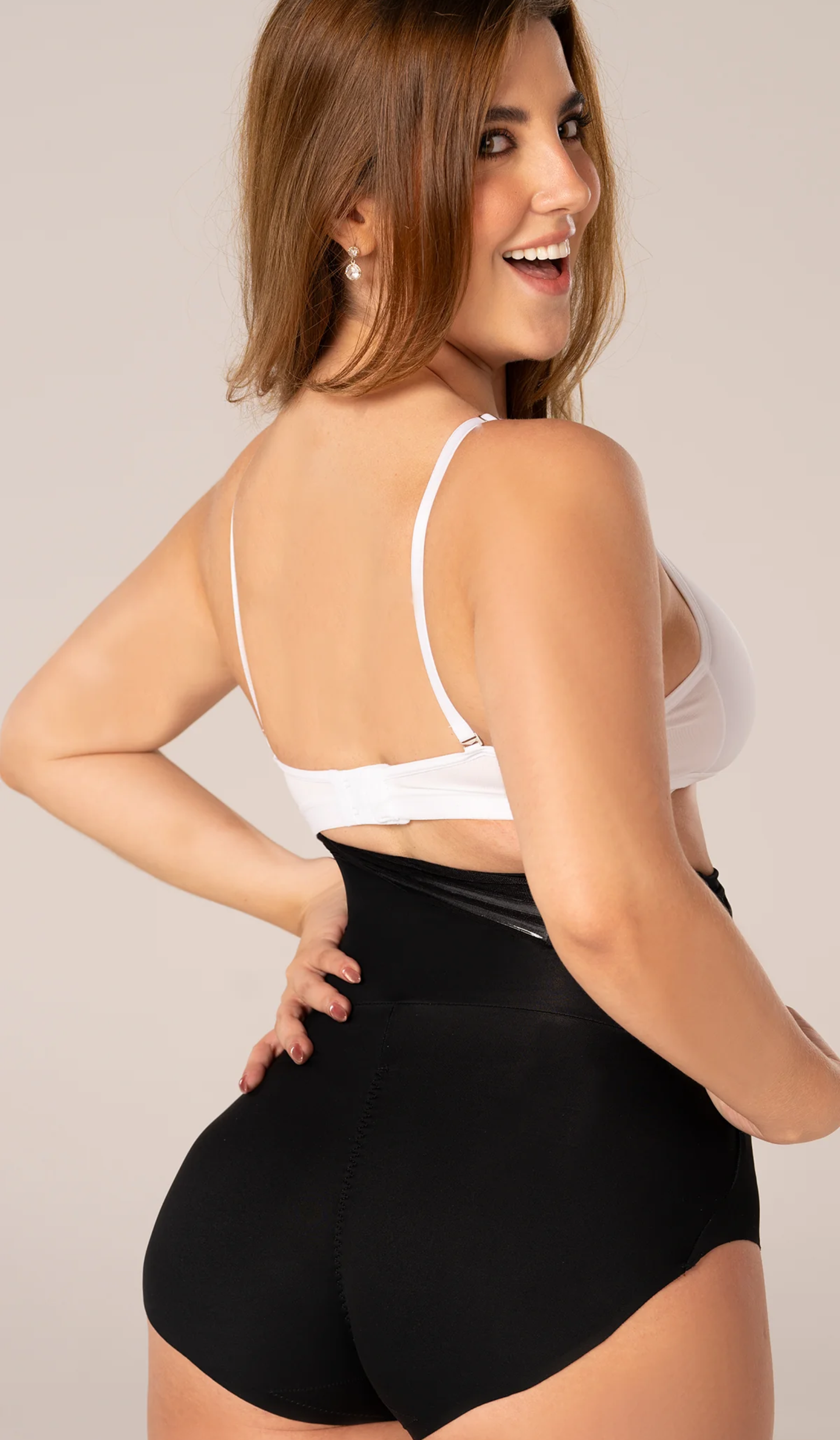 P06336 Panty extra alto (Beige)