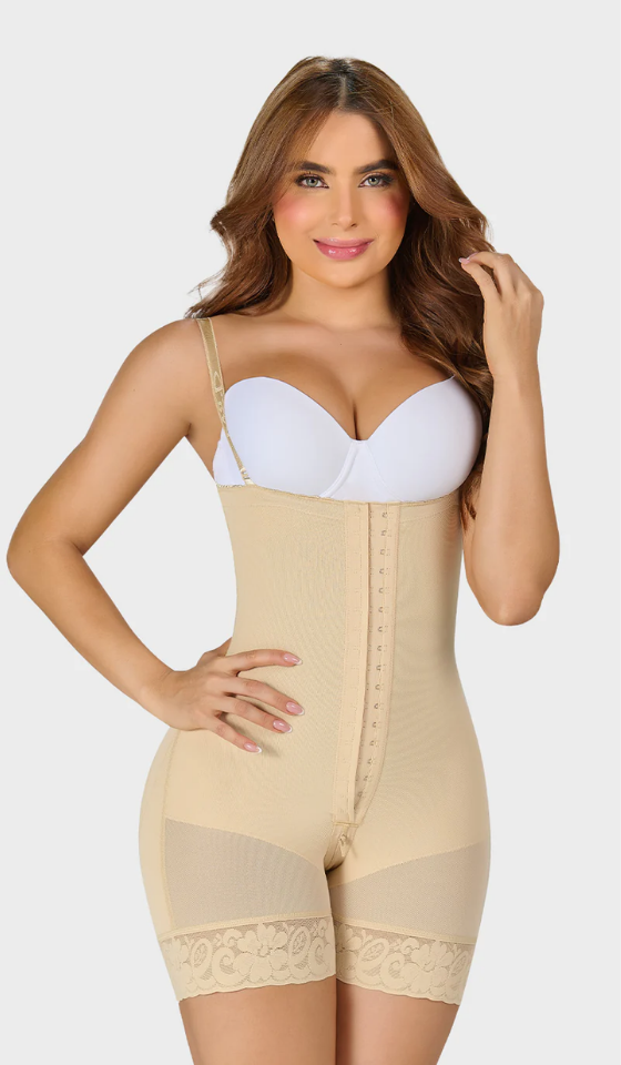 F0066 - Faja corta moldeadora strapless siliconado