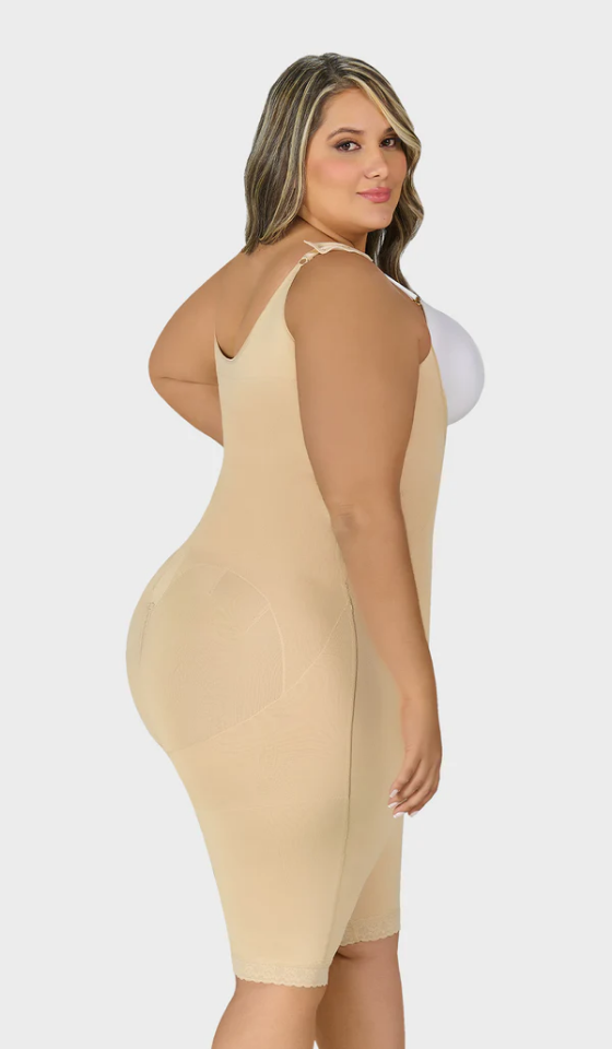 F0478 - Faja larga con refuerzo abdominal de baja compresión