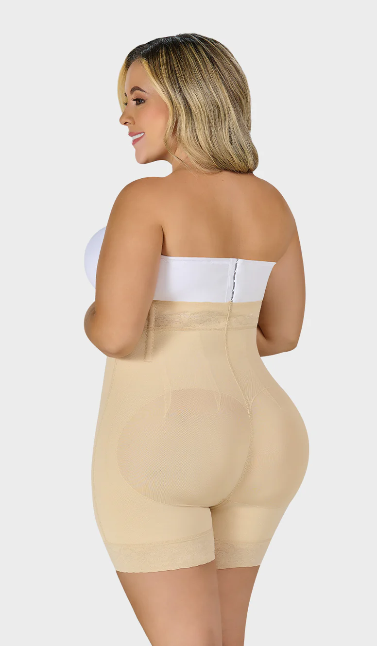 SXA0327 Short corto con talle extra alto