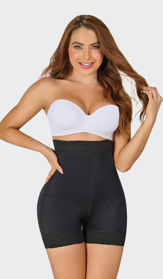 SXA0216 Short extracorto con talle extra alto